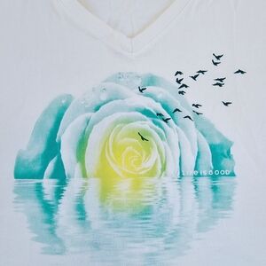 Life is Good women's v-neck crusher t-shirt, sz S, white w/ rose graphic front